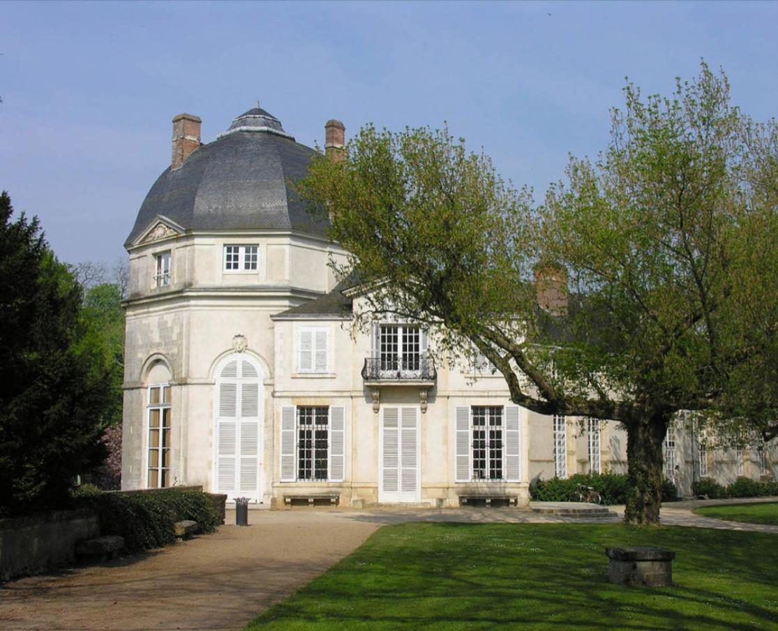 *** Domaine Des Noyers - Proche Centre Ville Châteauneuf-sur-Loire Dış mekan fotoğraf